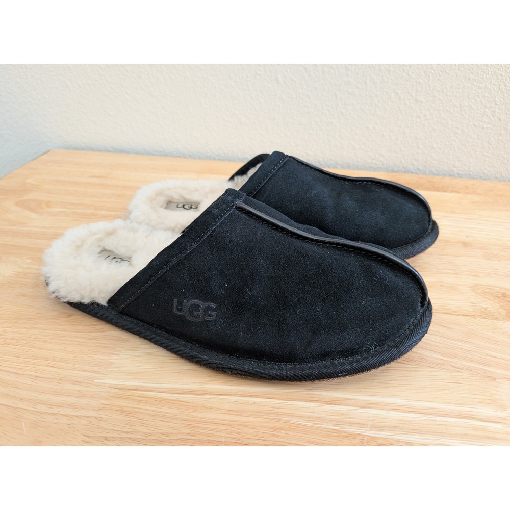 UGG Scuff Suede Slippers Black Sheepskin Lining Mens 8 1101111